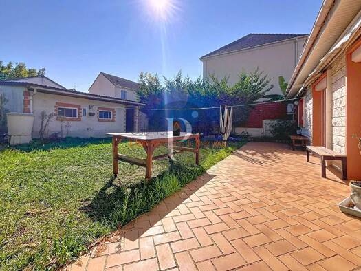 Maison à vendre 425 000 € 5 pièces 4 chambres 104,3 m² 565 m² de terrain Centre I Choisy-le-Roi 94600