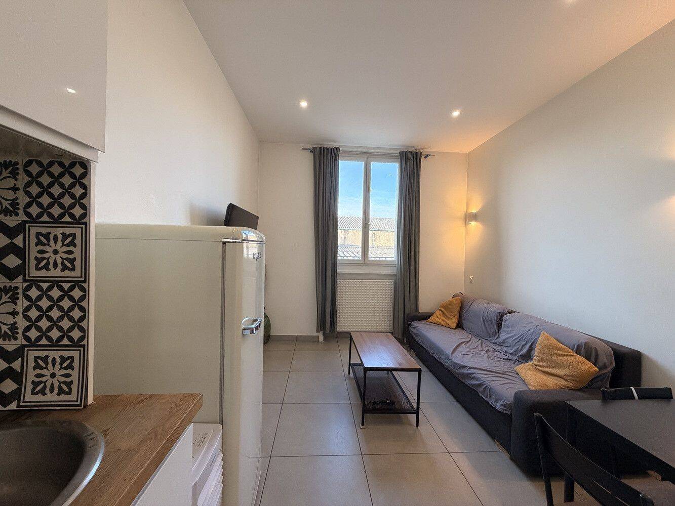 Appartement 2 pièces 28 m² · à Vénissieux · 28 m² · 800 €
