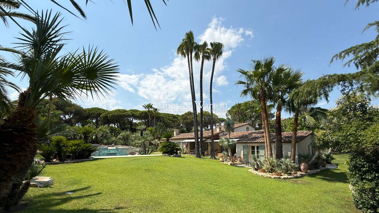 Maison 7 pièces 380 m² · à Saint-Raphaël · 380 m² · 4 500 000 €