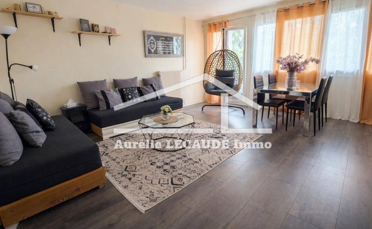 Appartement 4 pièces 90 m² · à Bihorel · 90 m² · 107 000 €