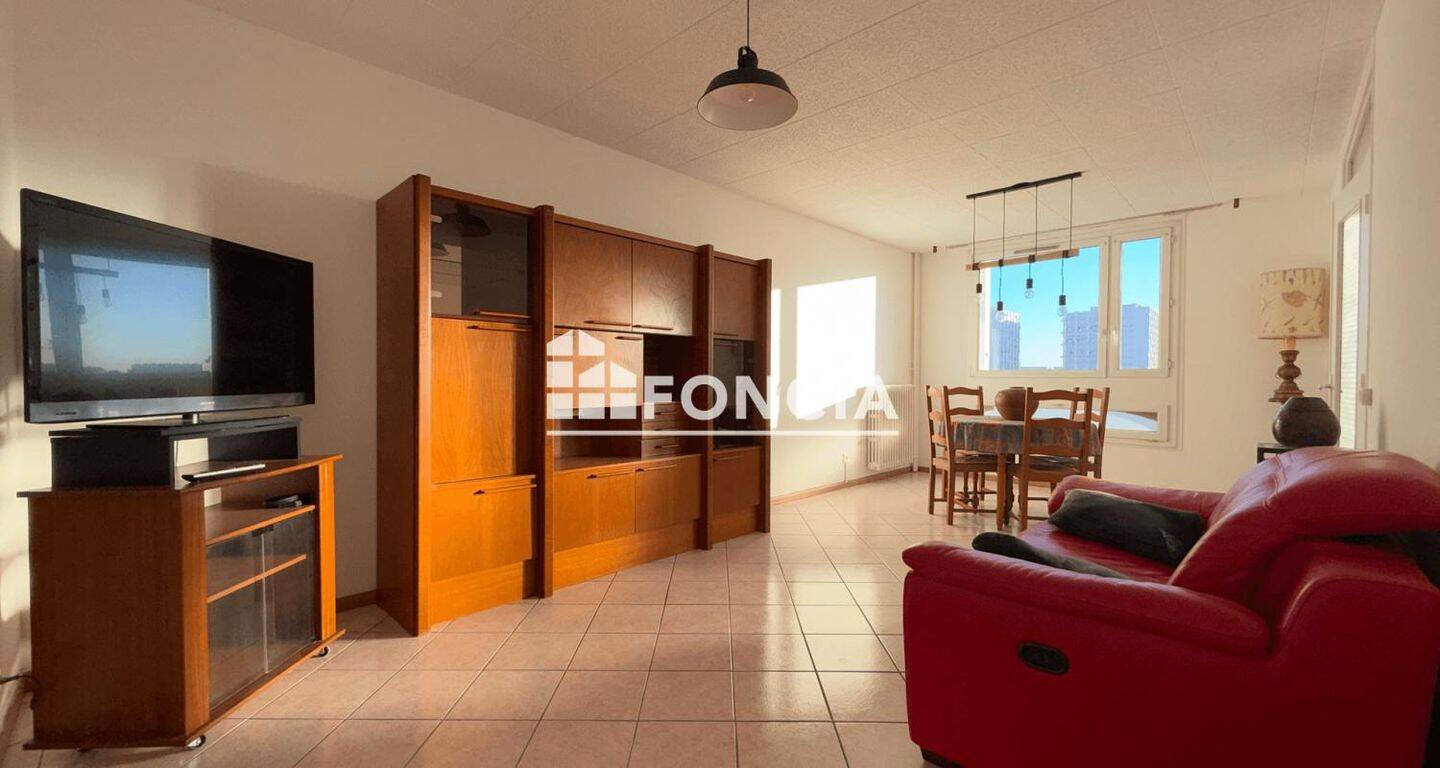 Appartement 3 pièces 80 m² · à Lyon 8ème Arrondissement · 79,5 m² · 1 160 €/mois