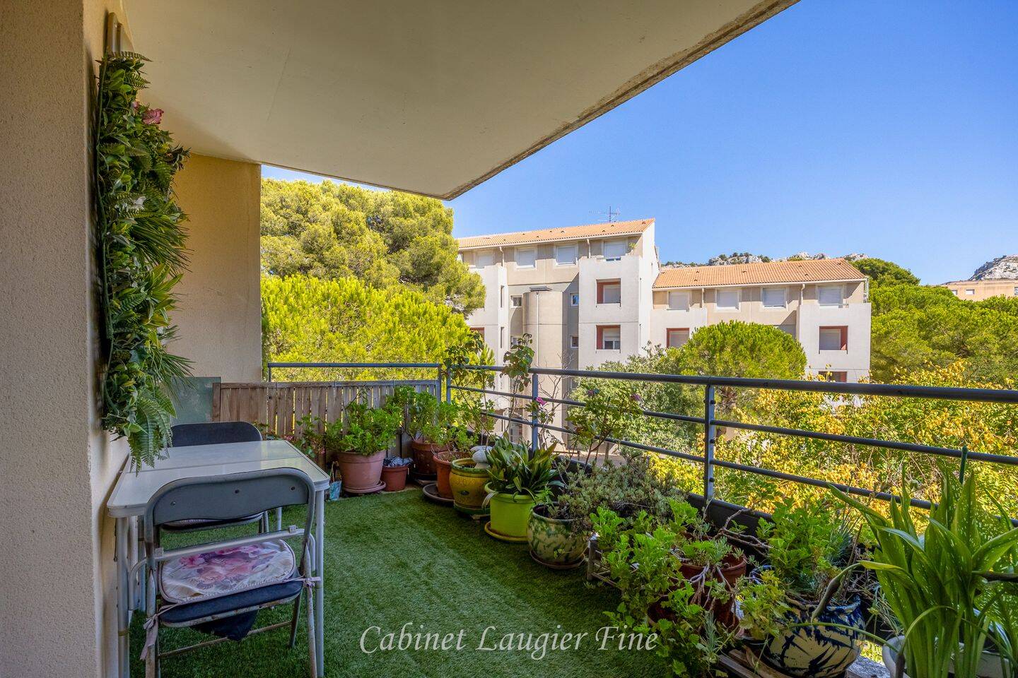 Appartement 3 pièces 80 m² · à Marseille 9ème Arrondissement · 79,8 m² · 280 000 €
