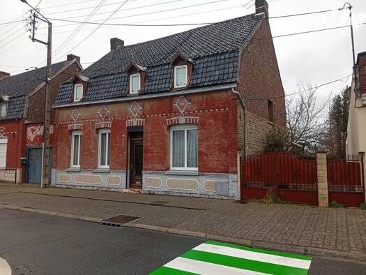 Maison à vendre 107 000 € 3 chambres 130 m² 499 m² de terrain Erre 59171