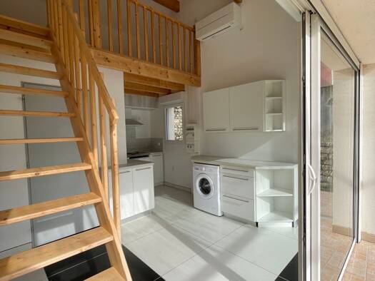 Maison à louer 620 € 2 pièces 1 chambre 30 m² disponible dès maintenant Vals-les-Bains 07600