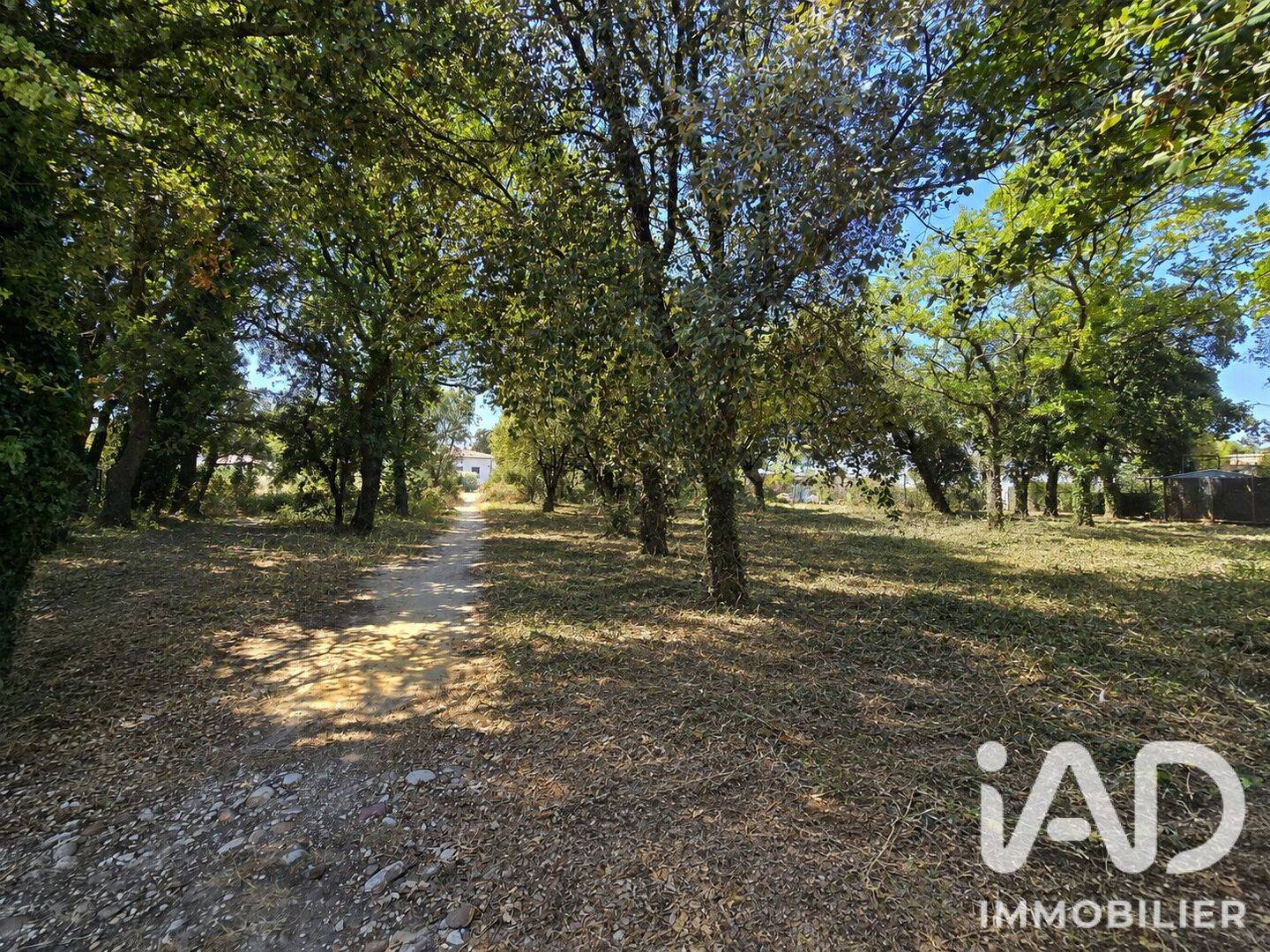 Terrain de 965 m² à Rochefort-du-Gard - photo 2
