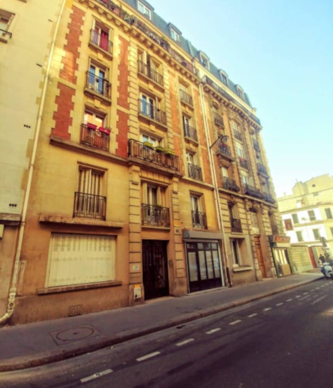 Appartement 2 pièces 37 m² · à Paris 18ème Arrondissement · 37 m² · 1 370 €