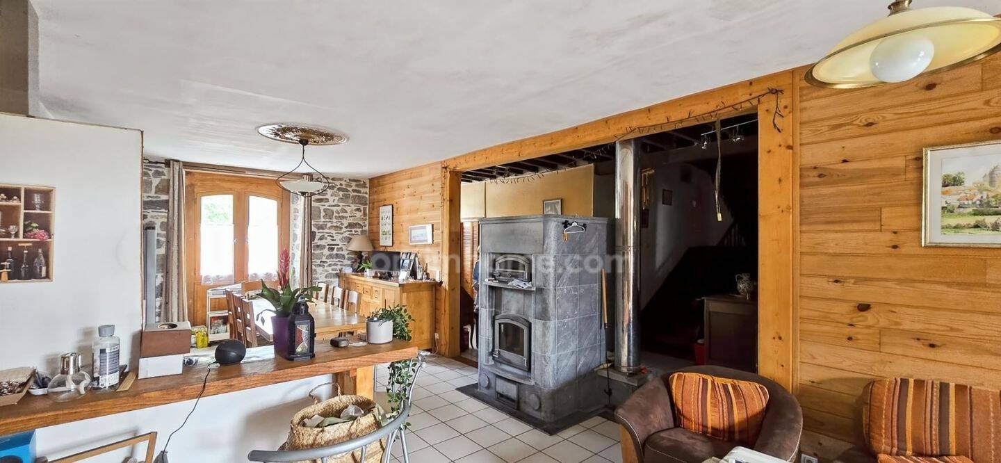 Maison 7 pièces 177 m² · à Barcus · 177 m² · 217 000 €