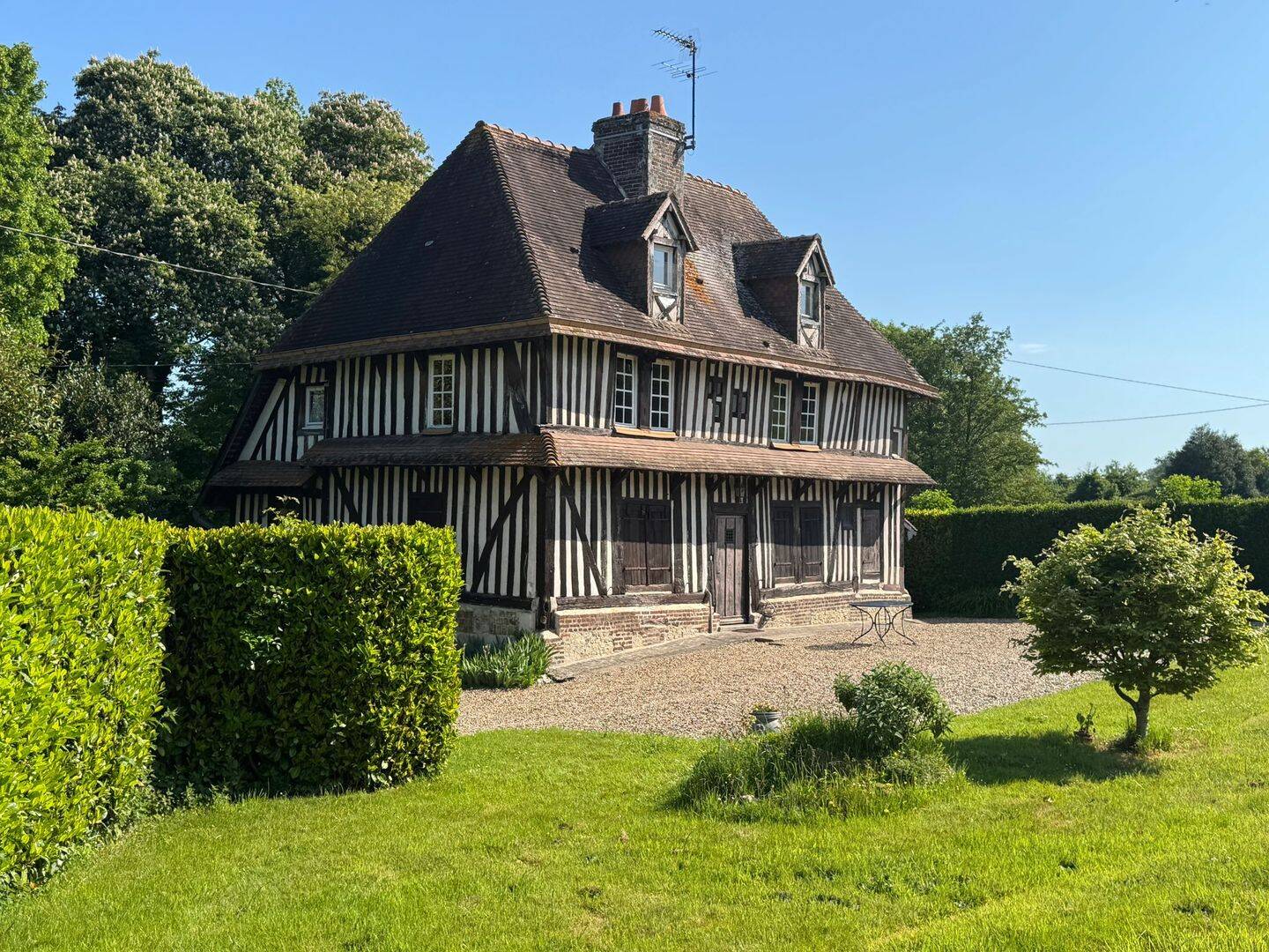 Maison 7 pièces 160 m² · à Saint-Julien-sur-Calonne · 160 m² · 469 900 €