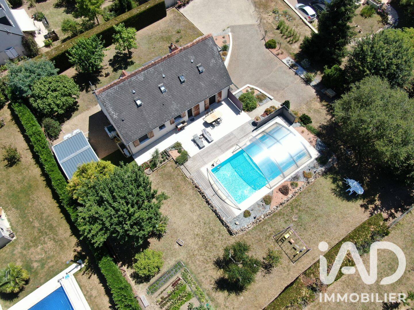 Maison 7 pièces 137 m² · à Esvres · 137 m² · 379 500 €