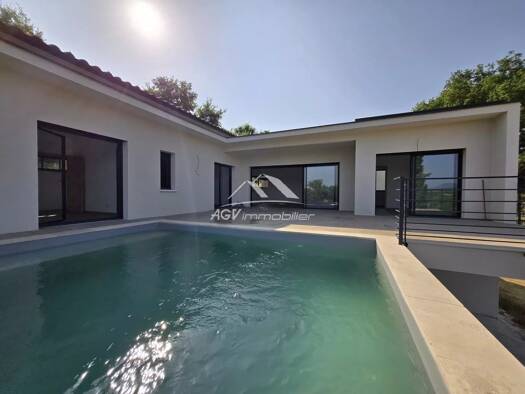 Villa à vendre - Première occupation 399 000 € 5 pièces 4 chambres 124,6 m² 758 m² de terrain Allègre-les-Fumades 30500