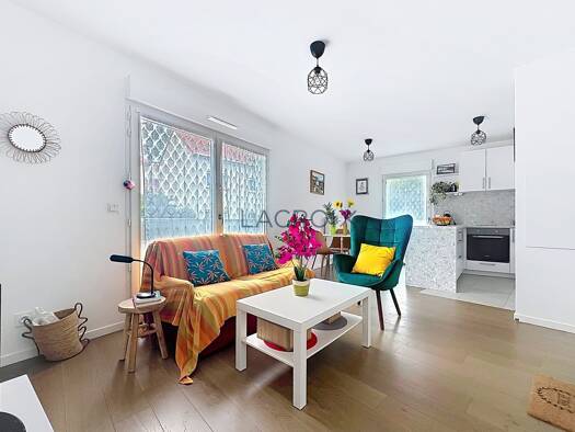Appartement à vendre - Première occupation 286 000 € 2 pièces 1 chambre 40 m² Étage 1/3 Reine Blanche Gentilly 94250