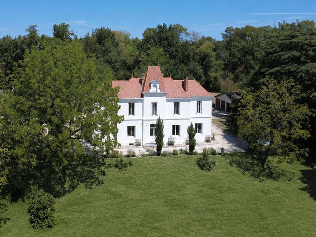 Maison 12 pièces 280 m² · à Bergerac · 280 m² · 1 125 000 €