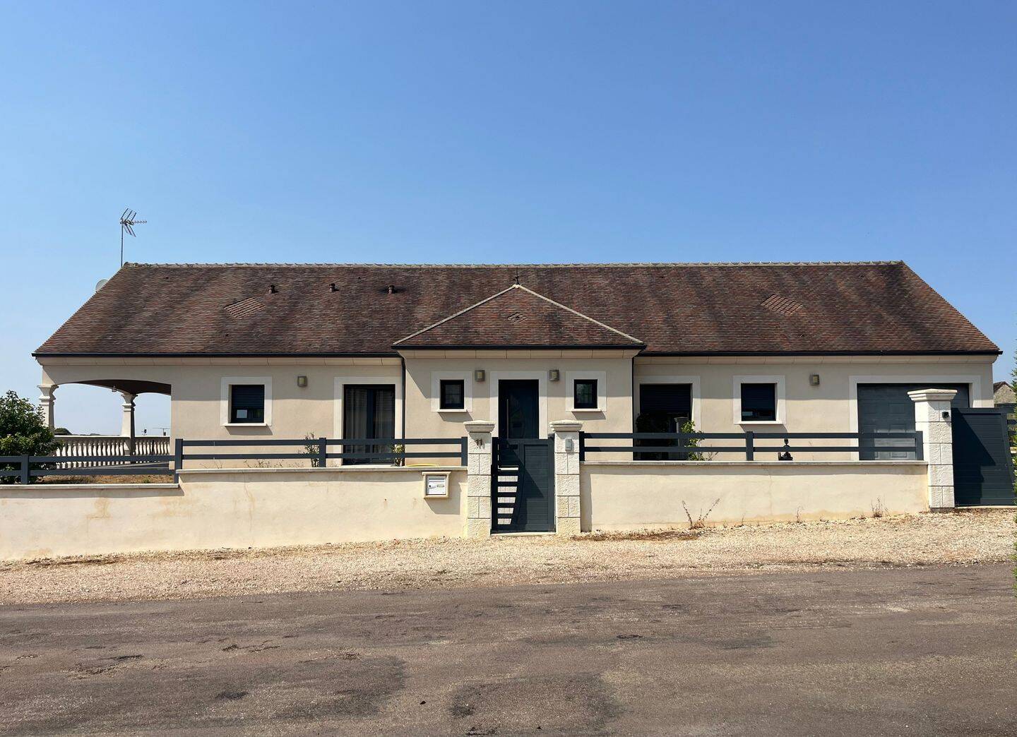 Maison 5 pièces 180 m² · à Épineuil · 180 m² · 350 000 €