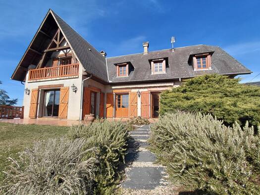 Maison à vendre 290 000 € 8 pièces 5 chambres 224 m² 2 179 m² de terrain Nord-RN Lannemezan 65300