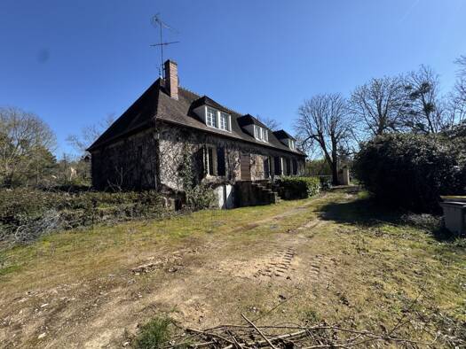 Maison à vendre 186 000 € 8 pièces 6 chambres 298 m² 1 500 m² de terrain Saint-Victor 03410