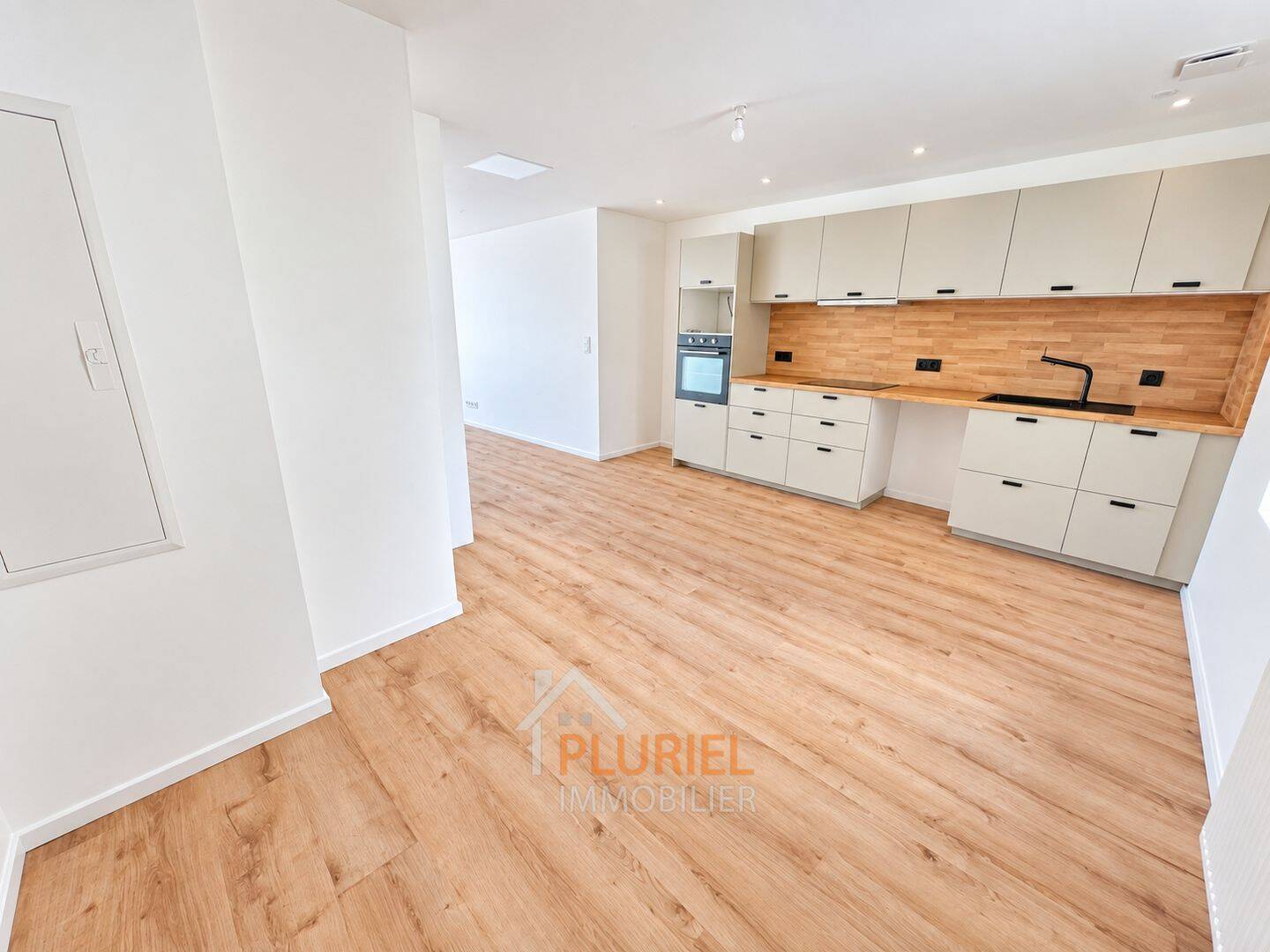Appartement 3 pièces 84 m² · à Bischheim · 83,8 m² · 1 190 €/mois