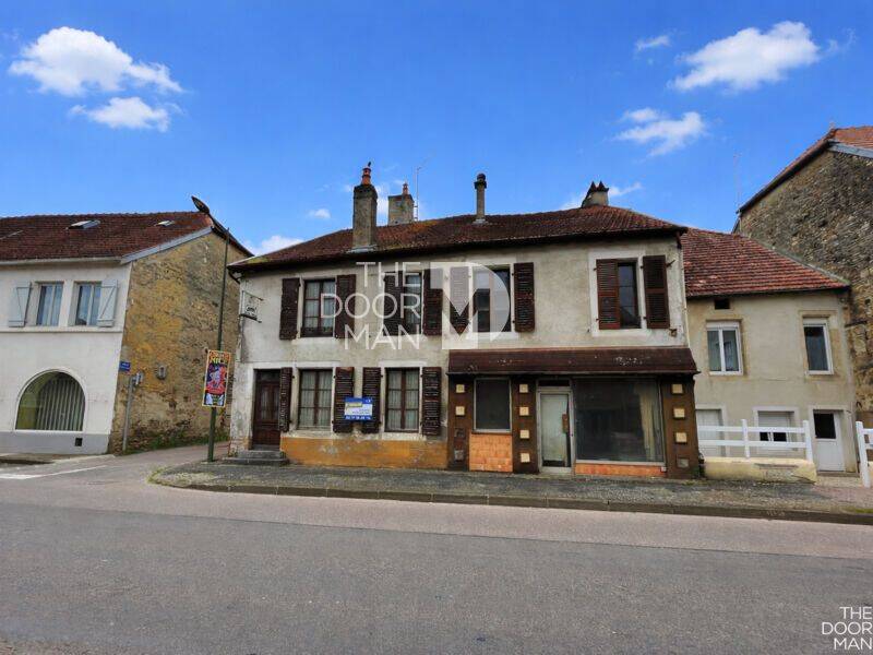 Maison 10 pièces 260 m² · à Langres · 260 m² · 49 000 €