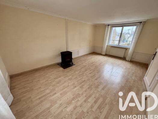 Maison à vendre 108 400 € 7 pièces 5 chambres 129 m² Eglise-Lannouchen-Cité Marine Landivisiau 29400