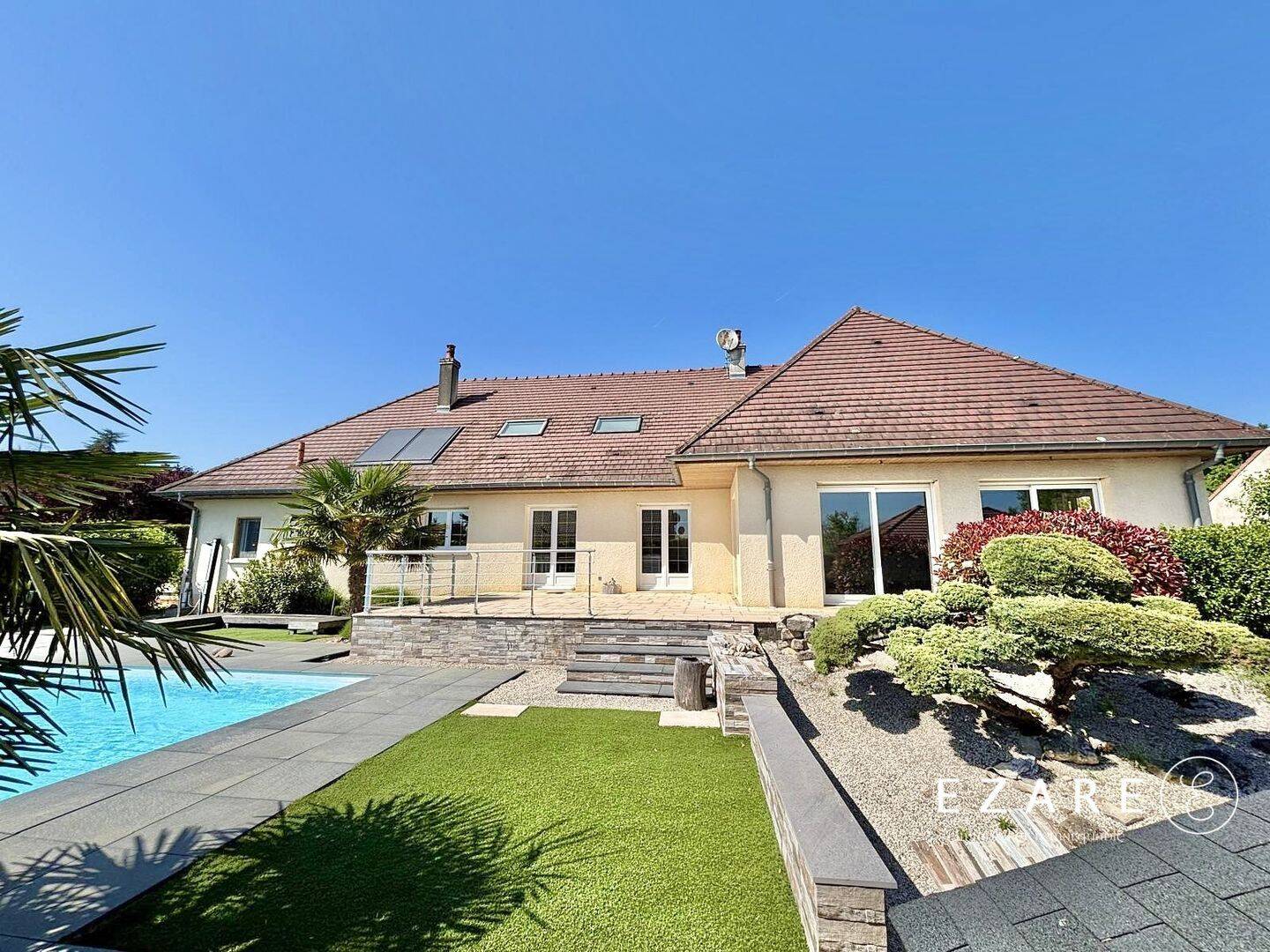Maison 8 pièces 230 m² · à Dijon · 230 m² · 569 000 €