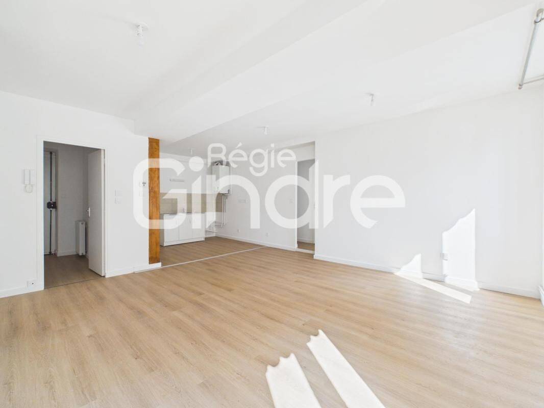 Appartement 3 pièces 67 m² · à Lyon 1er Arrondissement · 67 m² · 1 050 €