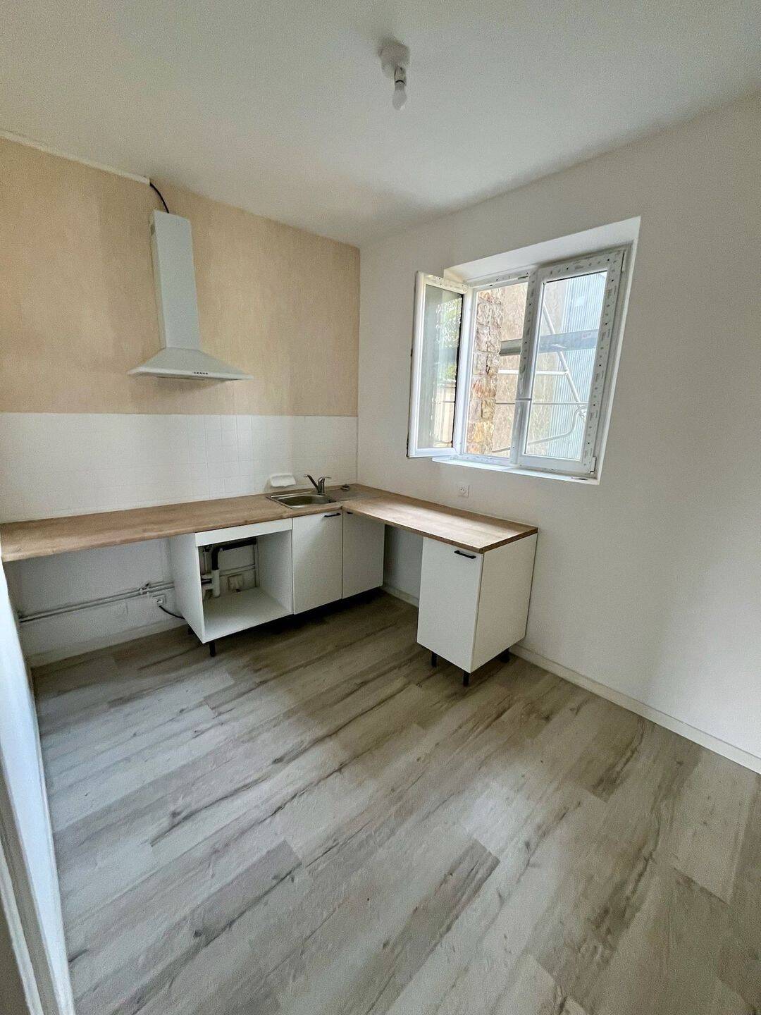Appartement 2 pièces 45 m² · à Domfront en Poiraie · 45 m² · 401 €
