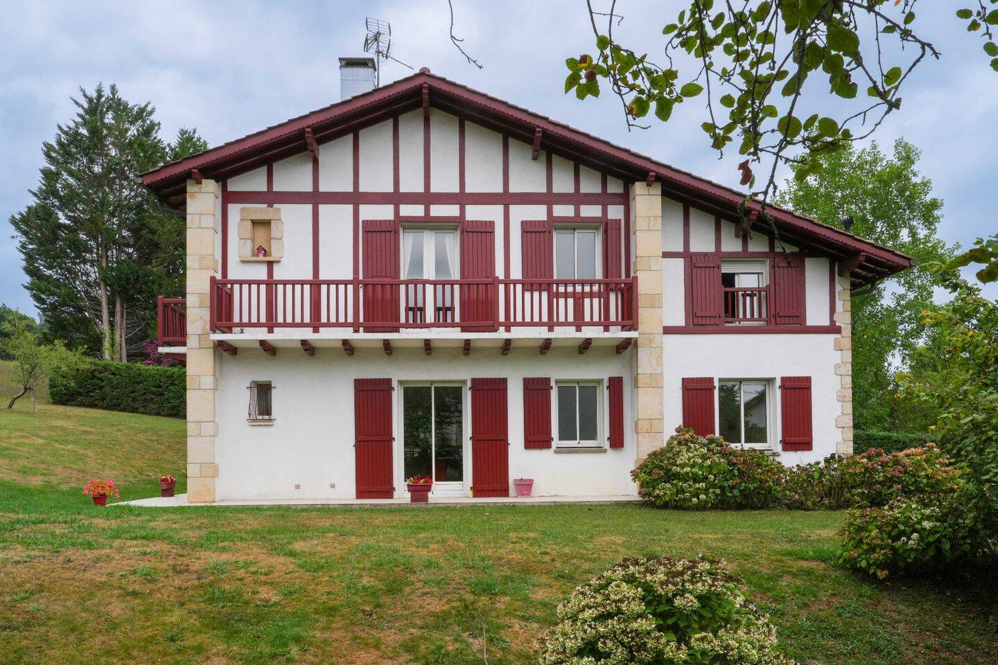 Maison 7 pièces 264 m² · à Saint-Pée-sur-Nivelle · 264 m² · 998 000 €
