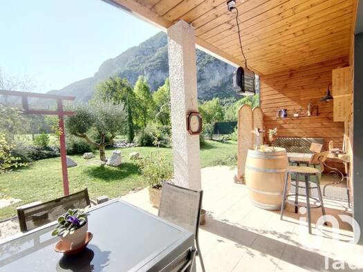 Maison à vendre 250 000 € 4 pièces 2 chambres 80 m² 1 252 m² de terrain Ornolac-Ussat-les-Bains 09400