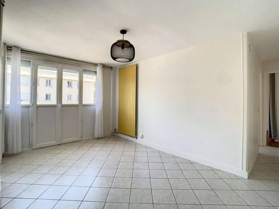 Appartement 3 pièces 52 m² · à Maisons-Alfort · 52,3 m² · 1 235 €
