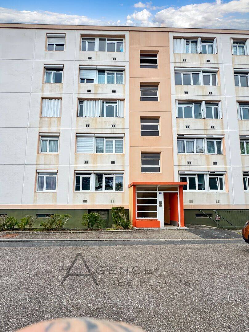 Appartement 3 pièces 68 m² · à Saint-Aubin-lès-Elbeuf · 68 m² · 96 000 €