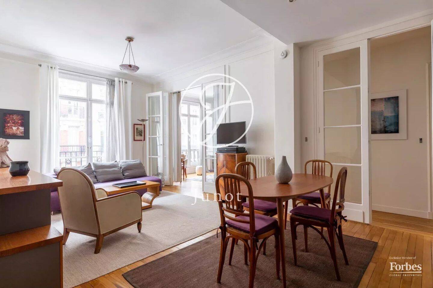 Appartement 3 pièces 82 m² · à Paris 15ème Arrondissement · 82 m² · 2 775 €