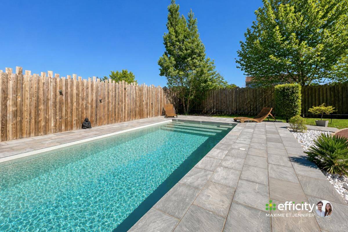 Maison 7 pièces 190 m² · à Azur · 190 m² · 569 900 €