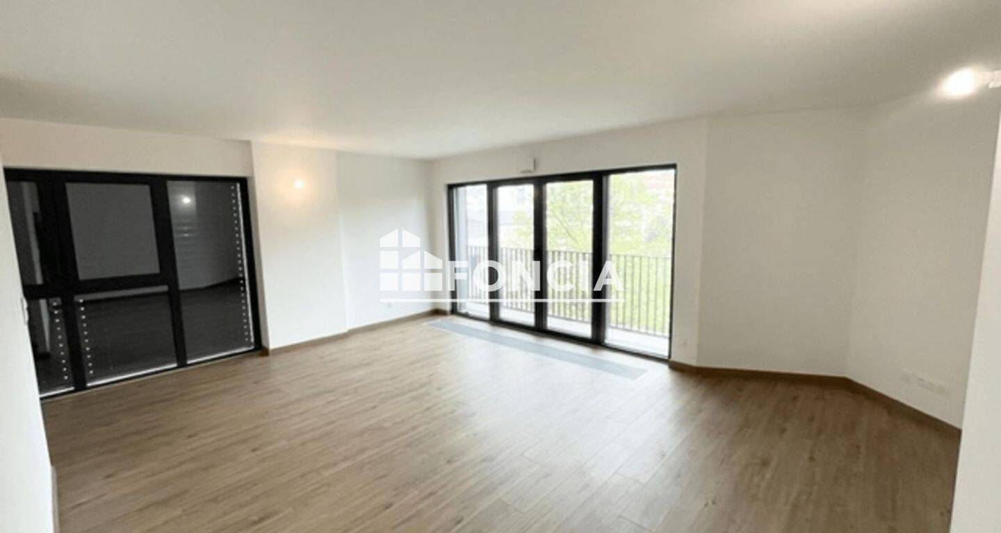 Appartement 3 pièces 64 m² · à Saint-Étienne · 64,2 m² · 870 €/mois