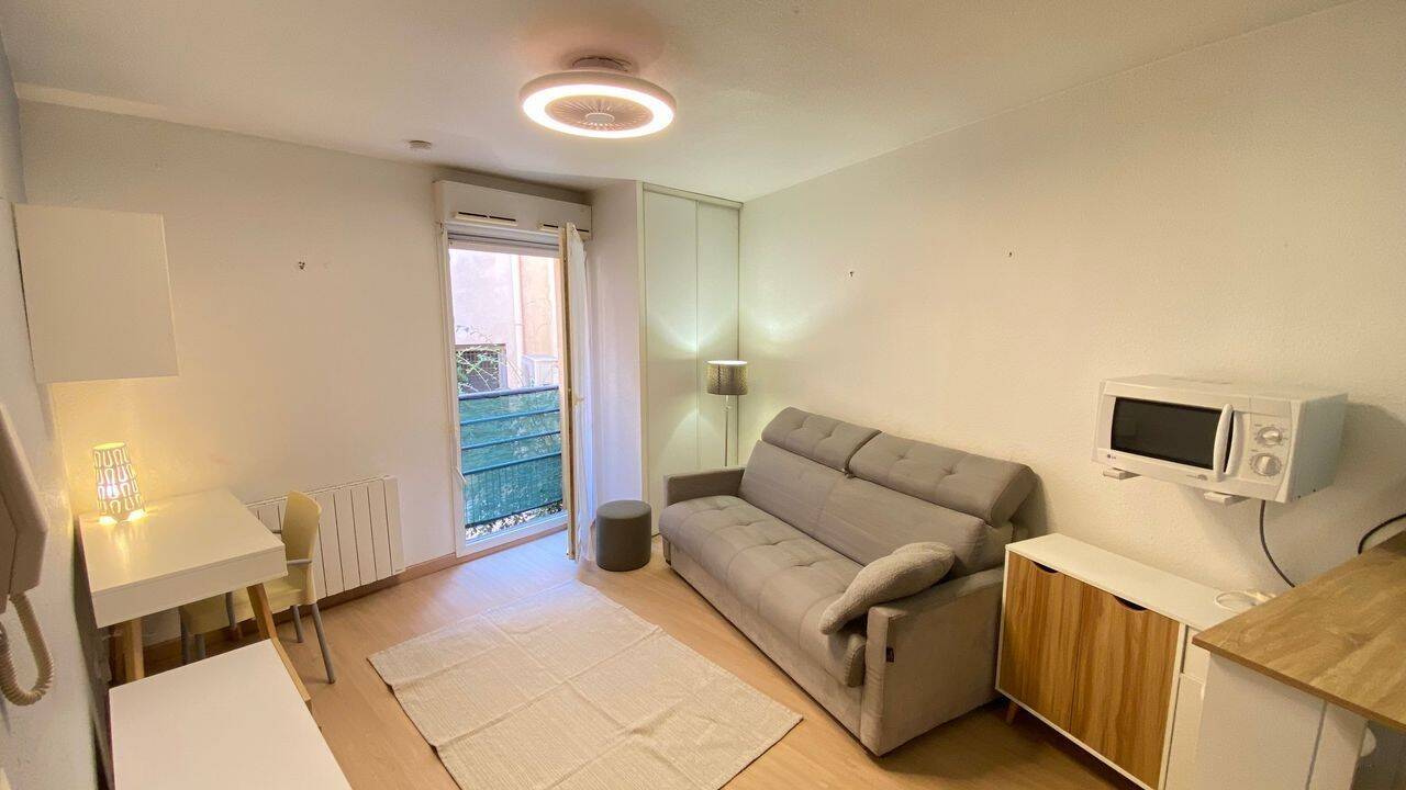 Appartement 1 pièce 18 m² · à Nîmes · 18 m² · 500 €