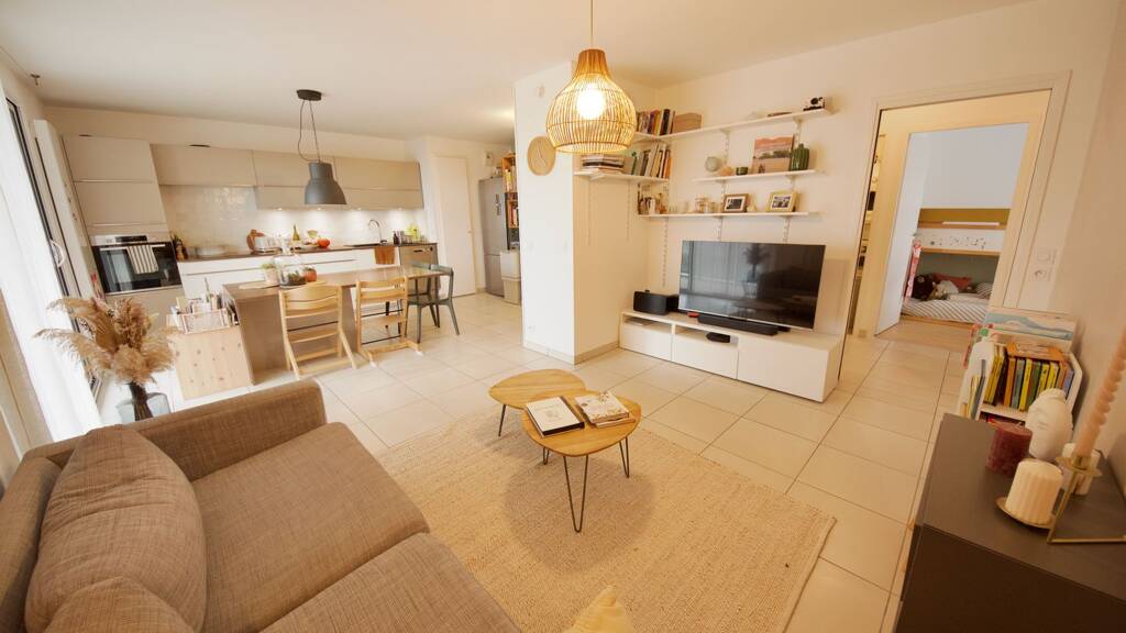 Appartement à vendre 415 000 € 3 pièces 2 chambres 66 m² Étage 5/6 Clarines Annecy 74940