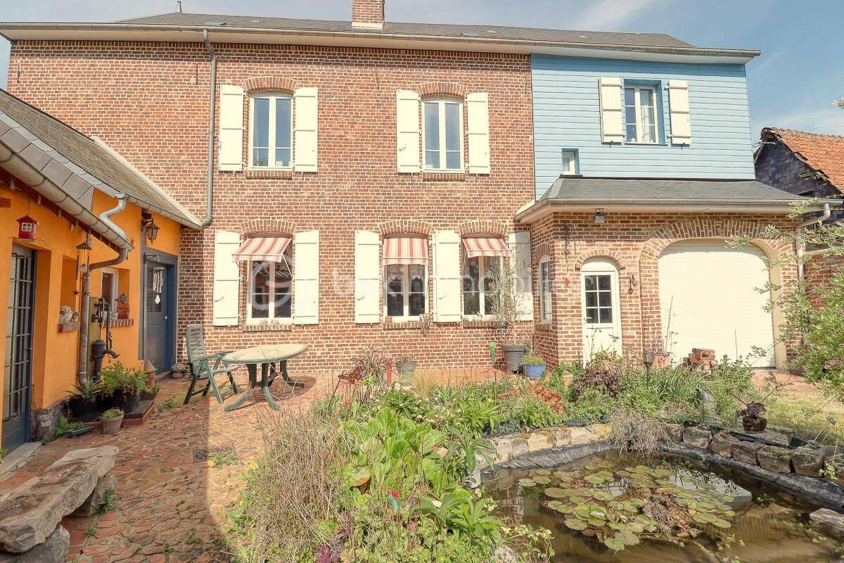 Maison 6 pièces 121 m² · à Grandvilliers · 121 m² · 168 000 €
