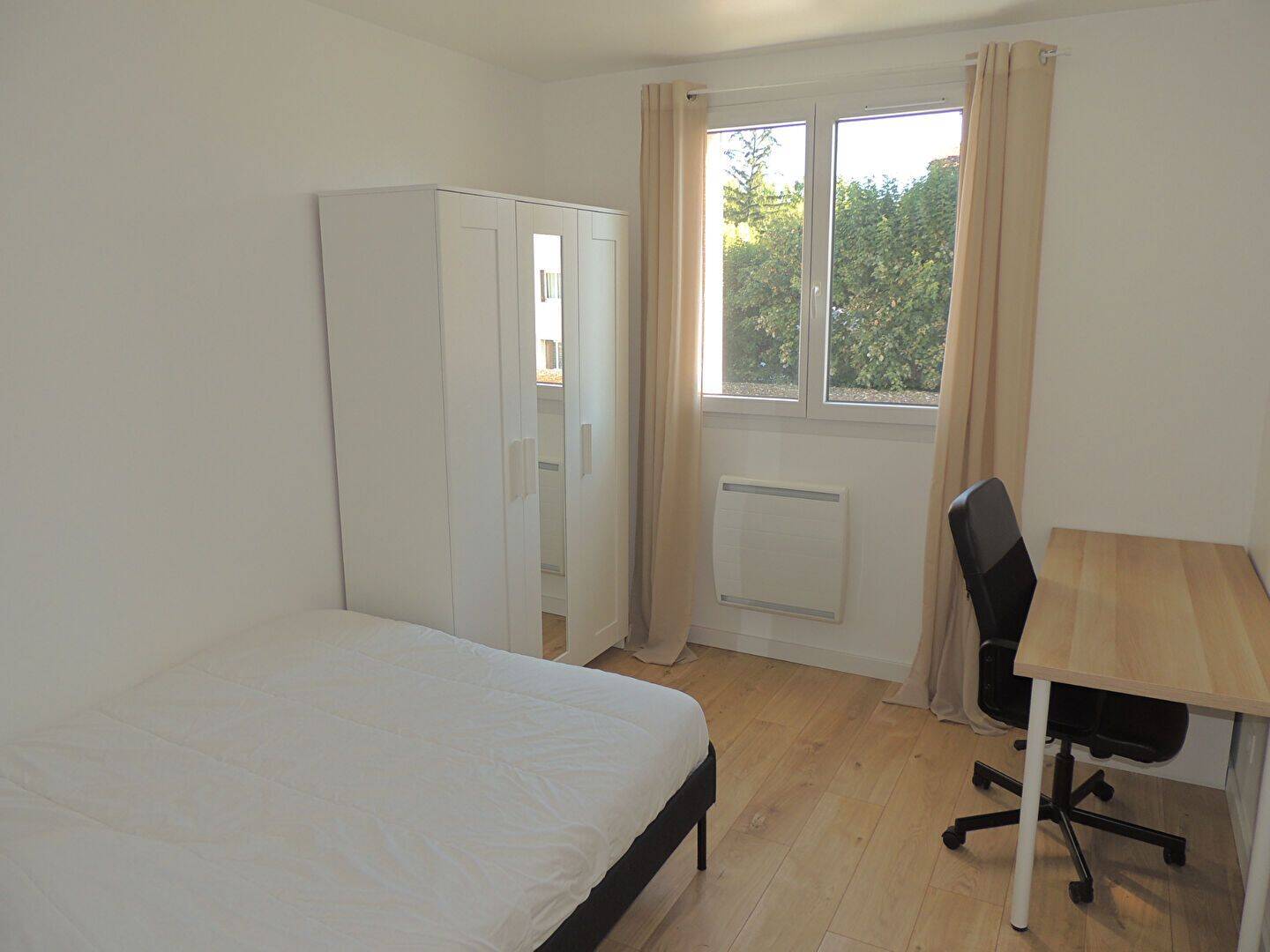 1 pièce 10 m² · à La Tronche · 10 m² · 517 €/mois