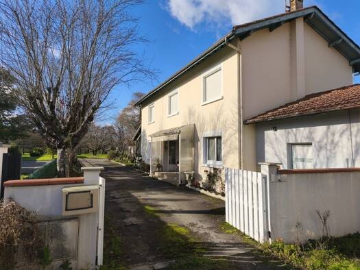 Maison à vendre 179 000 € 6 pièces 5 chambres 133 m² 1 606 m² de terrain Rive Droite Aire-sur-l'Adour 40800
