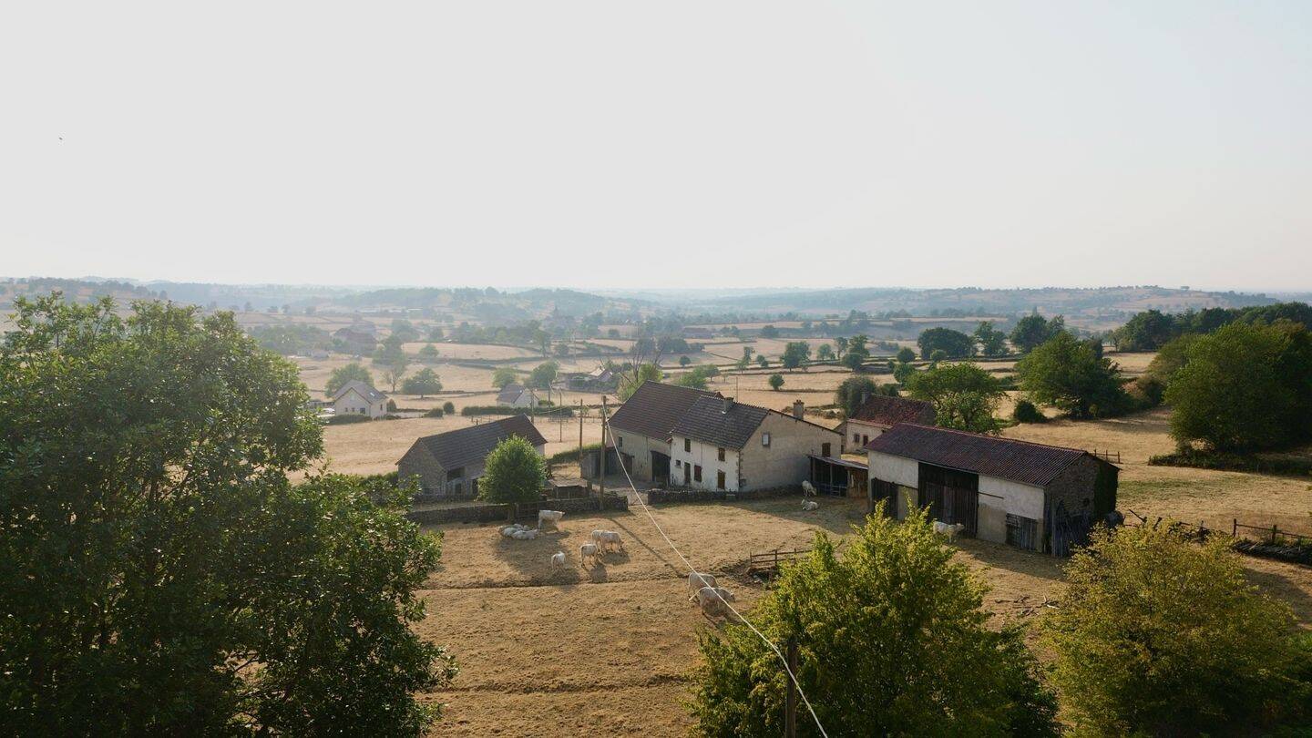 Maison 8 pièces 180 m² · à La Clayette · 180 m² · 220 000 €