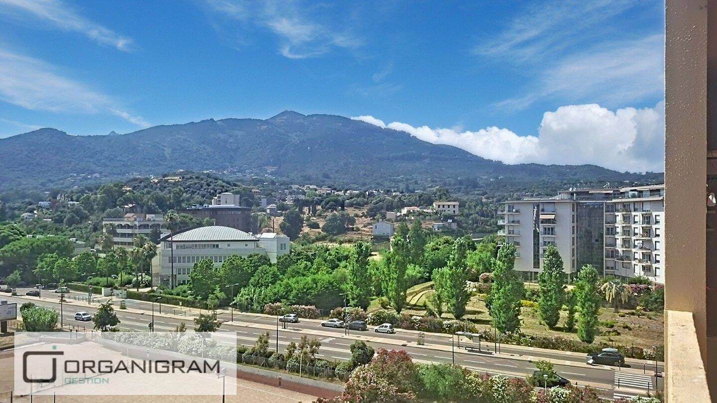 Appartement 3 pièces 85 m² · à Ajaccio · 84,5 m² · 1 020 €