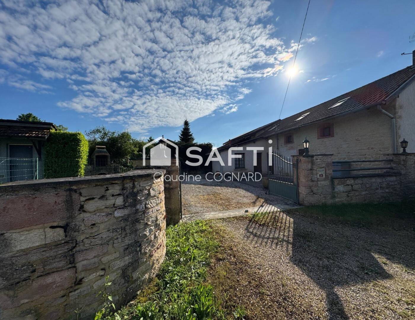 Maison 4 pièces 112 m² · à La Genête · 112 m² · 139 000 €