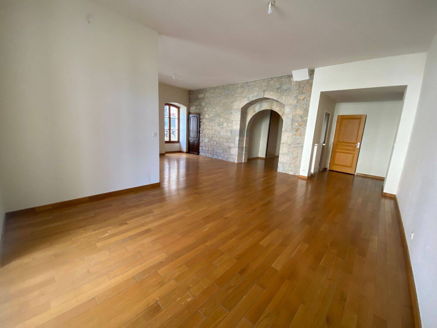 Appartement 4 pièces 127 m² · à Besançon · 127,2 m² · 1 642 €/mois