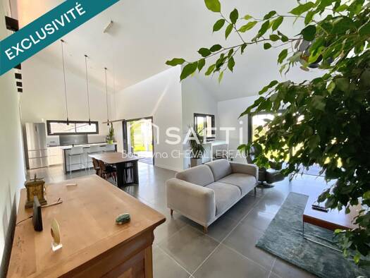 Maison à vendre 355 000 € 4 pièces 2 chambres 100 m² 1 308 m² de terrain Saint-Seurin-de-Cadourne 33180