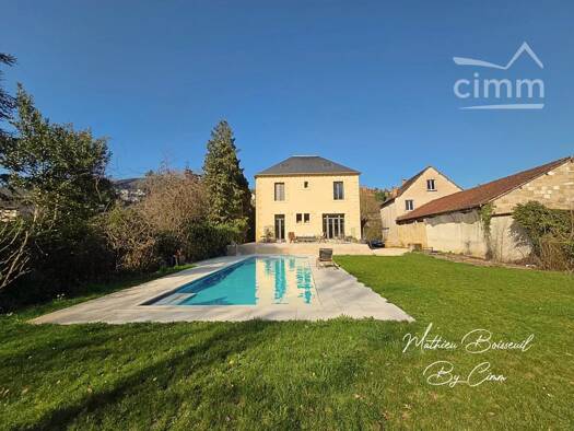 Maison à vendre 448 000 € 7 pièces 5 chambres 182 m² 105 m² de terrain Montignac 24290