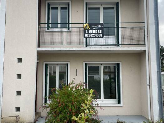 Maison à vendre 197 600 € 4 pièces 3 chambres 87 m² 251 m² de terrain Clos de la Grande Salle Fleury-les-Aubrais 45400