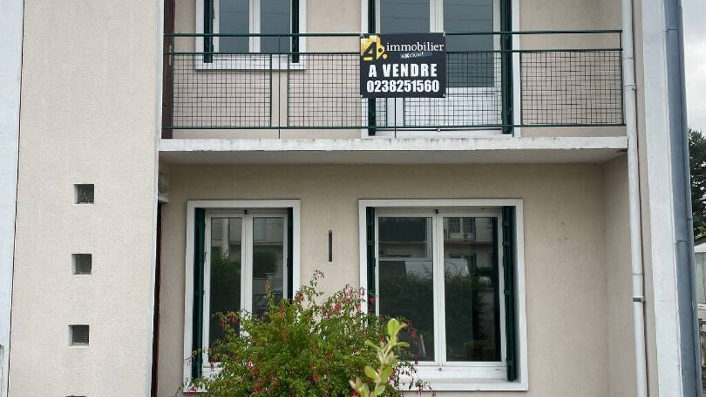 Maison à vendre 197 600 € 4 pièces 3 chambres 87 m² 251 m² de terrain Clos de la Grande Salle Fleury-les-Aubrais 45400