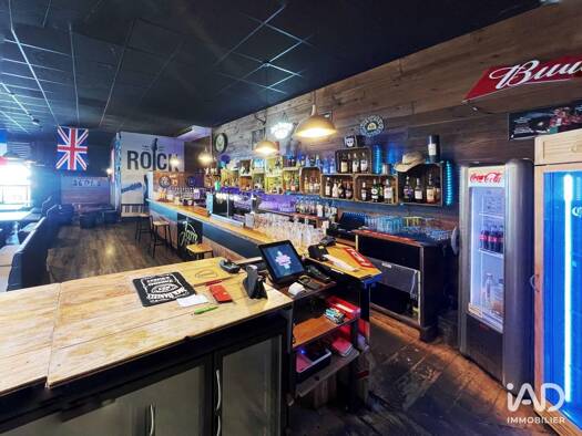 Local commercial à vendre 148 000 € 380 m² de surface de vente Sud Est Lescar 64230