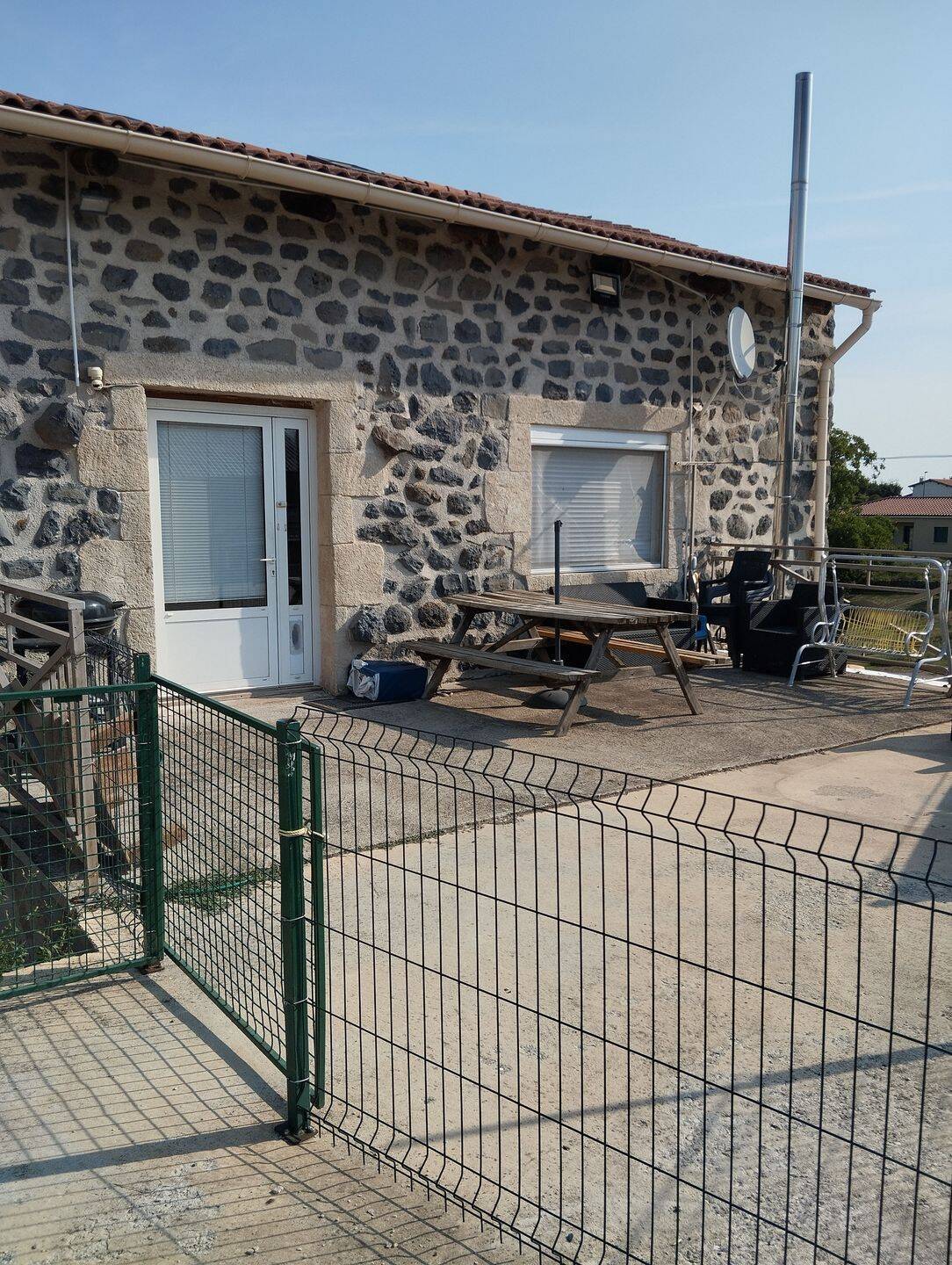 Appartement 5 pièces 99 m² · à Sanssac-l'Église · 99 m² · 730 €