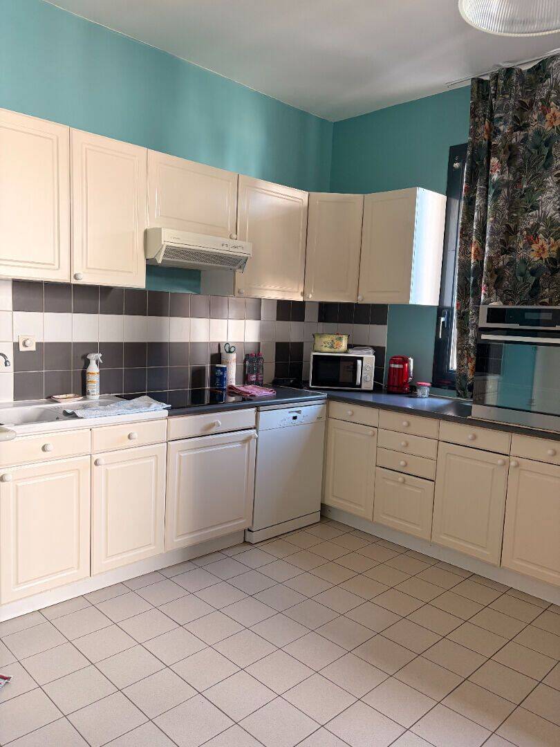 Appartement 3 pièces 86 m² · à Saint-Quentin · 86 m² · 890 €