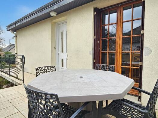 Maison de ville à vendre 265 750 € 5 pièces 2 chambres 91 m² 502 m² de terrain Collectif Saint-Cyr-sur-Loire 37540