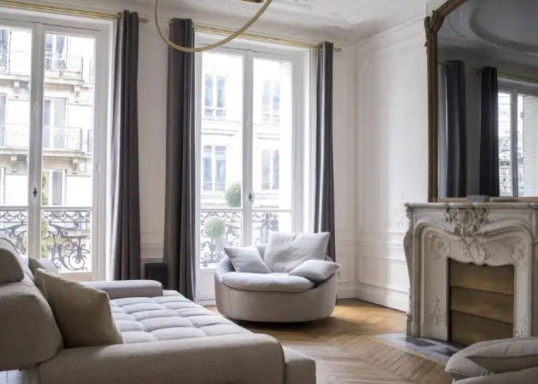 Appartement 5 pièces 140 m² · à Paris 10ème Arrondissement · 140 m² · 1 697 000 €